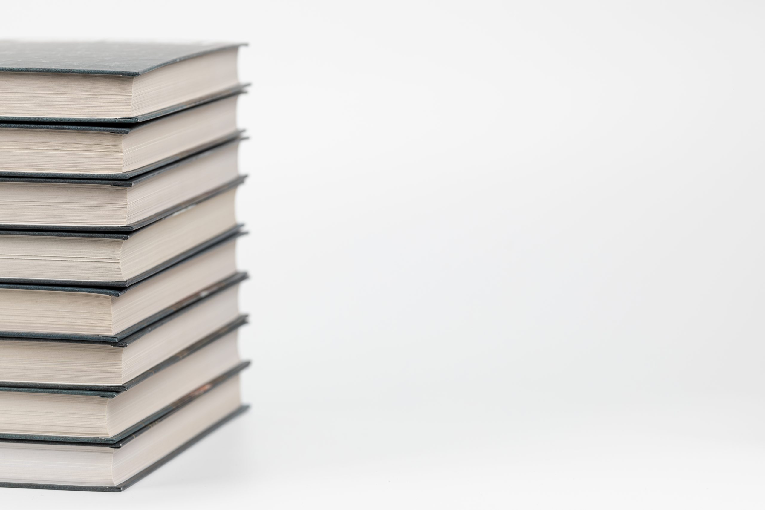 Aventúrate en el Mundo de la Literatura en Librería Kairos